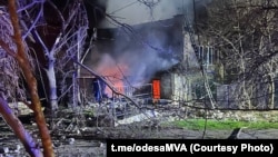 Госпіталізували 13 постраждалих, у яких осколкові поранення, опіки, травми та отруєння продуктами горіння