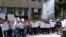Studentët protestojnë ndaj barsoletës së Khatamit...