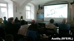 "Китап" оешмасы Прагада "Хайтарма" фильмын күрсәтүне оештырды. 13 апрель 2017