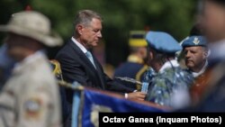 Președintele Klaus Iohannis, la ceremonia prilejuită de retragerea militarilor români din Afganistan, București, 21 iulie 2021