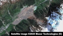 Наслідки зсуву, знімок Maxar Technologies