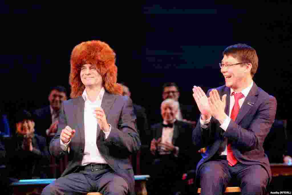 Режиссер Фәрит Бикчәнтәев белән театр мөдире Илфир Якупов 