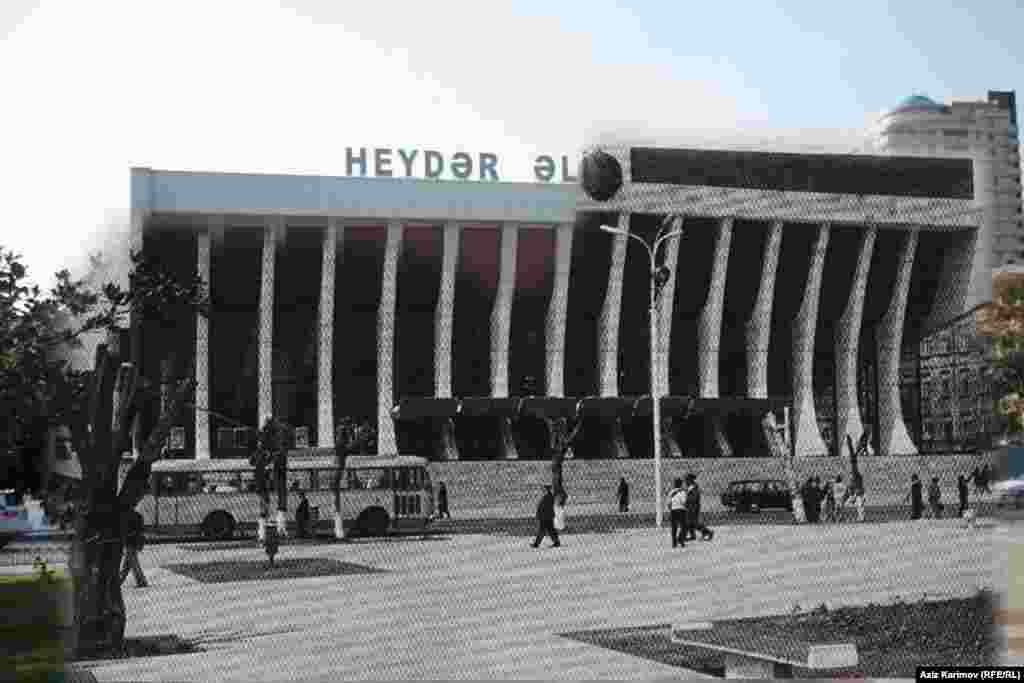 Keçmiş Lenin Sarayı - indiki Heydər Əliyev sarayı
