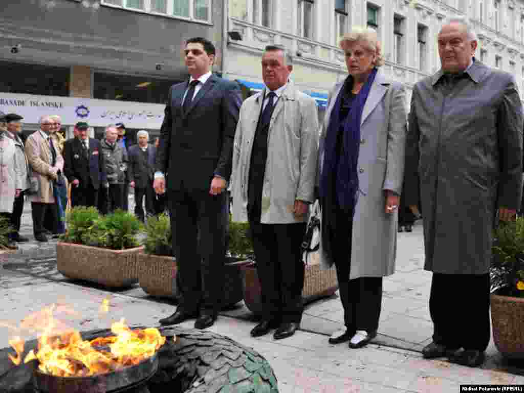 Spomen obilježje Vječna vatra, 09.05.2011. Foto: RSE / Midhat Poturović