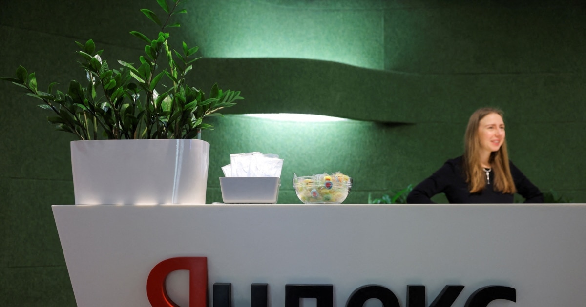 Zelensky thotë se sulmet ndaj Yandexit paralizuan botët pro Kremlinit  por ekspertët dyshojnë