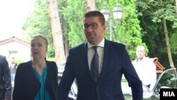 Христијан Мицкоски и Тања Каракамишева