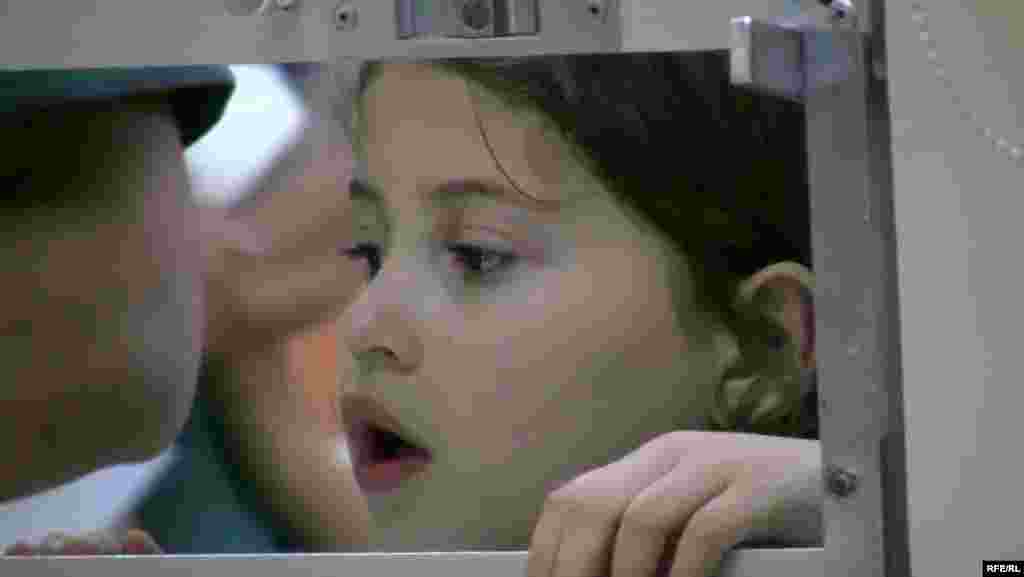 Paraisapolis Community Program #34