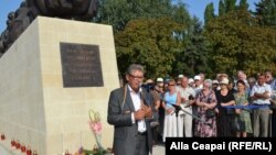 La inaugurarea monumentului dedicat victimelor stalinismului din Moldova