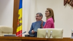 Președinta Parlamentului European, Roberta Metsola, în plenul Parlamentului de la Chișinău, împreună cu spicherul Igor Grosu, pe 7 noiembrie 2025. Majoritatea PAS afirmă că obiectivul acestei legislaturi este integrarea în UE a R. Moldova.