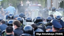 Протест проти режиму самоізоляції у столиці Північної Осетії. 20 квітня 2020 року