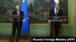 ملاقات جوزپ بوریل (چپ) با سرگی لاوروف، وزیر خارجه روسیه در مسکو