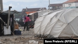 Raseljeni u kampovima Konik već godinama žive u teškim uslovima