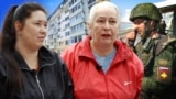 Елена и Светлана Колисниченко, собственники недвижимости в Крыму, их дом и военнослужащий армии РФ. Коллаж