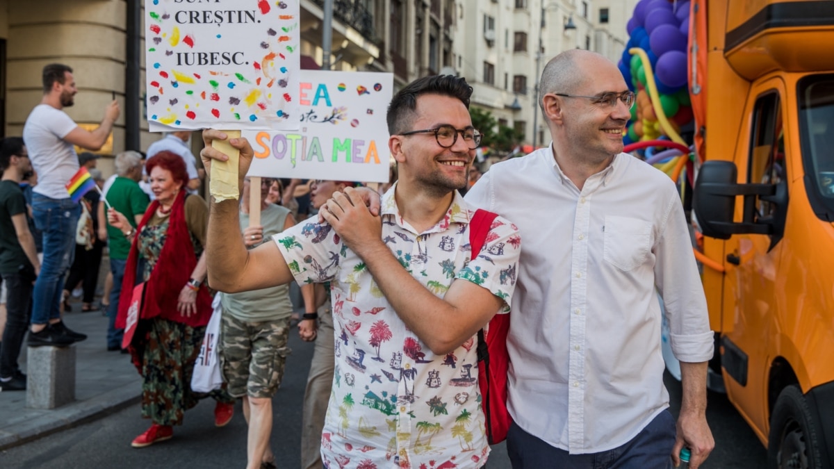 Same-Sex Couples In Romania Face Hostility As They Challenge Discrimination photo pic