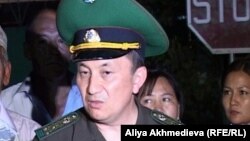 И.о. директора пограничной службы Казахстана Турганбек Стамбеков. Ушарал, 26 июля 2012 года.