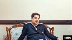 شهرام جزایری نخستین بار سال ۸۱ و در جریان بزرگ‌ترین و جنجالی‌ترین پرونده فساد اقتصادی ایران بعد از انقلاب سال ۵۷ تا آن زمان، بازداشت شد
