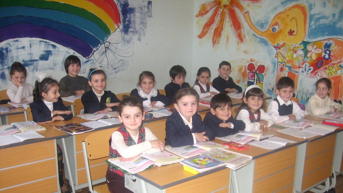 Школа Тбилиси Фото