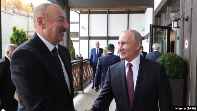 Presidenti i Azerbajxhanit, Ilham Aliyev, dhe presidenti i Rusisë, Vladimir Putin.