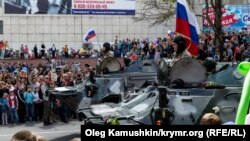 Шествие в честь Дня Победы в Симферополе (фотогалерея)