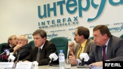 Участники пресс-конференции пришли к выводу, что государство должно дать оценку этому политическому террору и не отделываться молчанием