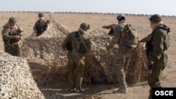 Türkmenistanyň serhet resmileri.