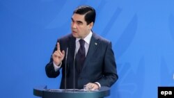 Türkmenistanyň prezidenti Gurbanguly Berdimuhamedow. Arhiw suraty