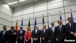 Участники подписания соглашения с Ираном, 14 июля 2015 года.