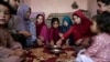  سوءتغذی در افغانستان؛ فقر و تنگدستی دست خانواده ها را از دسترخوان دور ساخته است