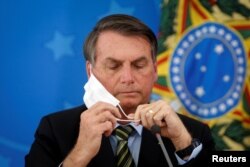 Jair Bolsonaro nu a fost de la bun început cu măsurile de restricție impuse pe fondul pandemiei.