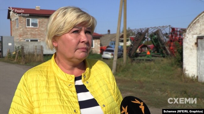Саму Анну Кравченко підозрюють у підписанні невигідних контрактів із «Батьківщиною», що, на думку слідства, призвело до розтрати бюджетних коштів