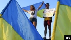 Бажання відбудовувати Україну висловили 79% респондентів в Україні та 83% – у Польщі