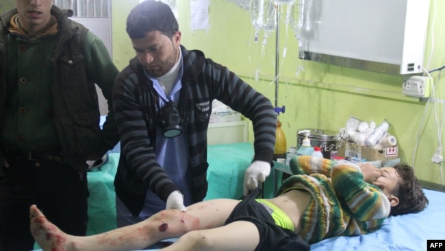 U vazdušnim udarima sirijskih snaga stradalo je od hemijskih otrova najmanje 80 civila u Idlibu