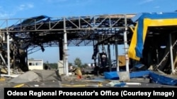 Пункт пропуску «Орлівка» після удару російського БПЛА 1 вересня. Далі поромна переправа для автомобілів, яка з'єднує Румунію та Україну через річку Дунай