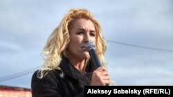 Анастасия Васильева на митинге в Окуловке, Новгородская область