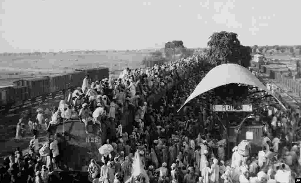 As Muslims flooded west and east to the newly formed Islamic "homelands" of today’s Pakistan and Bangladesh, Hindus and Sikhs moved in the opposite directions.