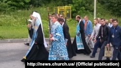 Участники крестного хода "За мир в Украине". 10 июля