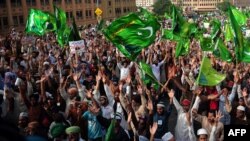 Акция протеста по поводу фильма "Невинность мусульман". Карачи, Пакистан, 19 сентября 2012 года. 