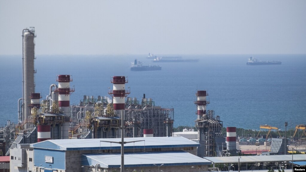 File Photo:Iran -- A general view shows a unit of South Pars Gas field in Asalouyeh Seaport, north of Persian Gulf, November 19