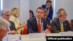 Министерот за надворешни работи на Македонија, Никола Димитров на самитот за Западен Балкан во Лондон. 