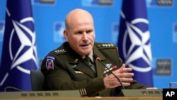 НАТОнун Европадагы биргелешкен күчтөрүнүн башкы командачысы Кристофер Каволи. 18-январь, 2024-жыл.