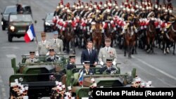 14 липня Франція відзначає національне свято – День взяття Бастилії. На фото: традиційний військовий парад з нагоди національного свята у 2019 році
