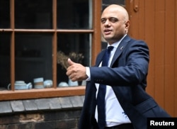 Sajid Javid volt pénzügyminiszter, jelenlegi egészségügyi miniszter. Ő lehetne Sunak mellett a másik, dél-ázsiai háttérrel rendelkező pártvezér és egyben kormányfőjelölt