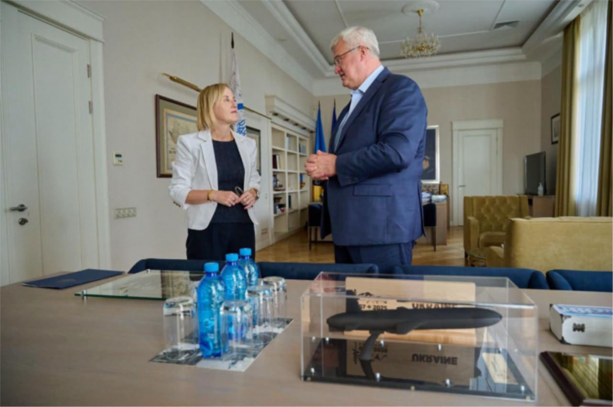 Тимчасово повірена у справах США Девіс завершує свою роботу в Україні – МЗС