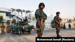 Owgan polisiýasy. Arhiwden alnan illýustrasiýa suraty.