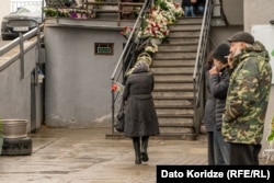 სარიტუალო დარბაზი, სადაც ნარიმან მაქარშვილია დასვენებული. 2026 წლის 21 აპრილი