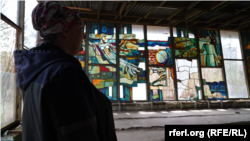 Клавдія Омельченко в кафе Прип'ять. 40 років тому – до трагедії на Чорнобильській АЕС – жінка з подругами ходила до цього закладу на морозиво