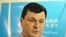 Газета “Ахали таоба” обращает внимание на то, что экс-министр был очень доволен назначением на пост ректора