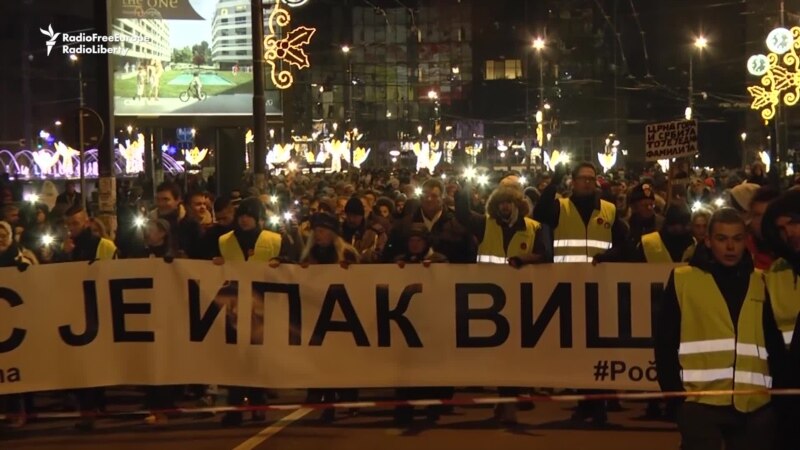 Belgradda öldürilen kosowaly serbiň hatyrasyna ýöriş gurnaldy