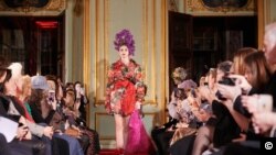 Paris Fashion Week, o sărbătoare a modei la care au participat zeci de firme selectate de ministerul Economiei