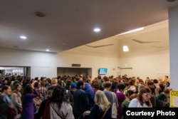 На ярмарке BazarOff. Париж, декабрь 2025. Фото: Никита Муравьев.